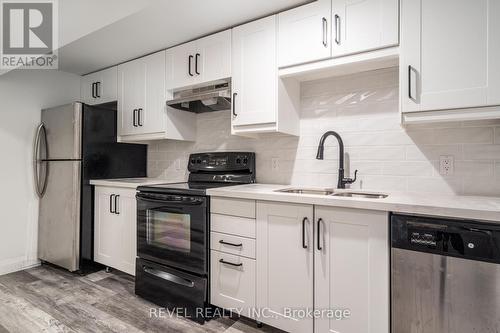 3 - 27 Grove Street, Hamilton, ON - Indoor Photo Showing Kitchen With Double Sink