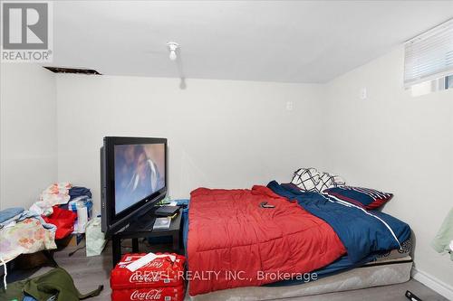 770 Barton Street E, Hamilton, ON - Indoor Photo Showing Bedroom