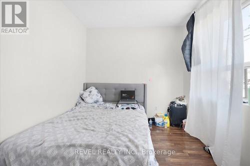 770 Barton Street E, Hamilton, ON - Indoor Photo Showing Bedroom