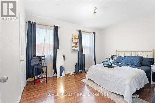 770 Barton Street E, Hamilton, ON - Indoor Photo Showing Bedroom