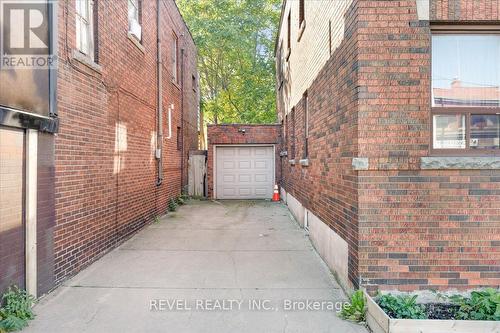 770 Barton Street E, Hamilton, ON - Outdoor With Exterior