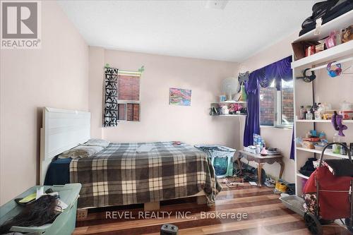 770 Barton Street E, Hamilton, ON - Indoor Photo Showing Bedroom