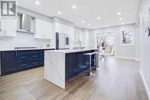 224 Freure Drive, Cambridge, ON - Indoor Photo Showing Kitchen With Upgraded Kitchen