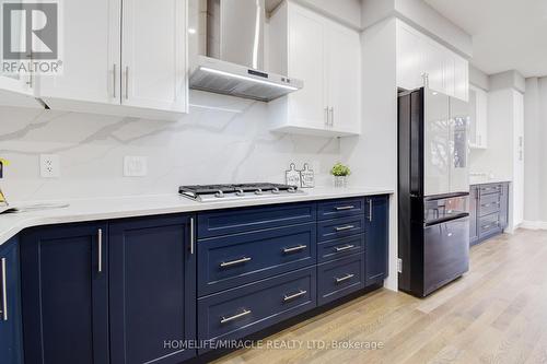 224 Freure Drive, Cambridge, ON - Indoor Photo Showing Kitchen With Upgraded Kitchen