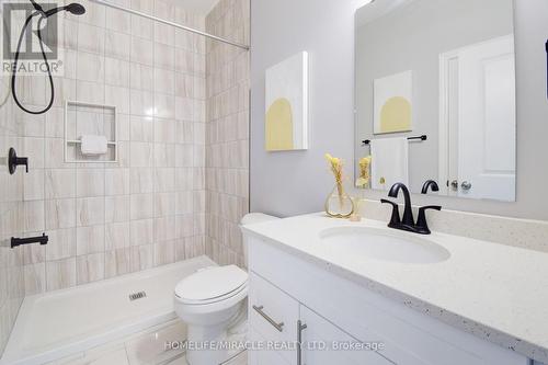 224 Freure Drive, Cambridge, ON - Indoor Photo Showing Bathroom