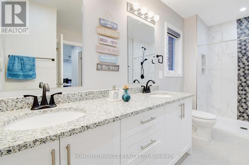 224 Freure Drive, Cambridge, ON - Indoor Photo Showing Bathroom