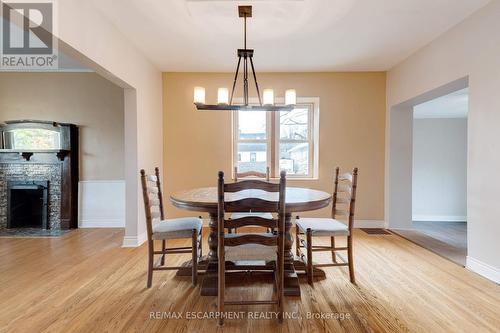 232 East 8Th Street, Hamilton, ON - Indoor Photo Showing Dining Room