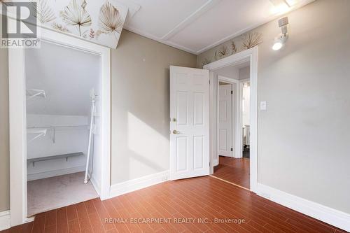 232 East 8Th Street, Hamilton, ON - Indoor Photo Showing Other Room