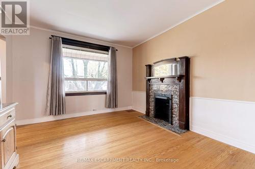 232 East 8Th Street, Hamilton, ON - Indoor With Fireplace