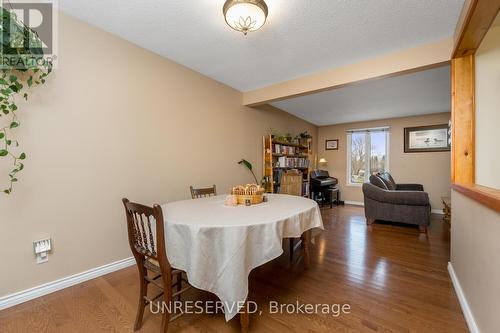 640 Pineridge Road, Waterloo, ON - Indoor Photo Showing Dining Room