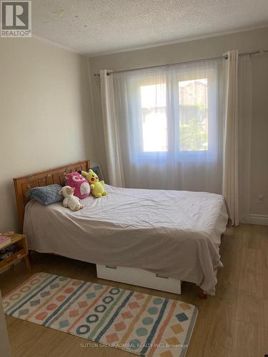 21 Miriam Garden Way, Vaughan, ON - Indoor Photo Showing Bedroom