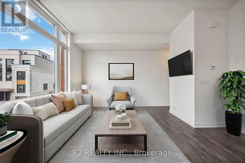 8 David Eyer Road, Richmond Hill, ON - Indoor Photo Showing Living Room