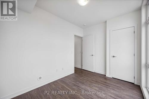 8 David Eyer Road, Richmond Hill, ON - Indoor Photo Showing Other Room