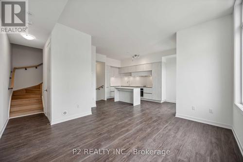 8 David Eyer Road, Richmond Hill, ON - Indoor