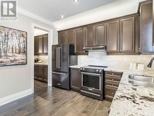 12 Rowley Street, Richmond Hill, ON - Indoor Photo Showing Kitchen With Stainless Steel Kitchen With Double Sink With Upgraded Kitchen