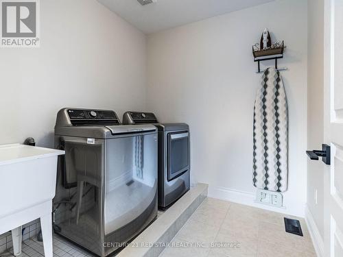 12 Rowley Street, Richmond Hill, ON - Indoor Photo Showing Laundry Room