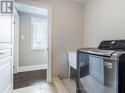 12 Rowley Street, Richmond Hill, ON - Indoor Photo Showing Laundry Room