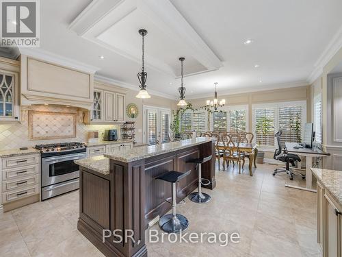 3965 Algoma Avenue, Innisfil, ON - Indoor Photo Showing Kitchen With Upgraded Kitchen