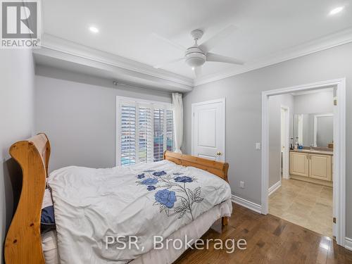 3965 Algoma Avenue, Innisfil, ON - Indoor Photo Showing Bedroom