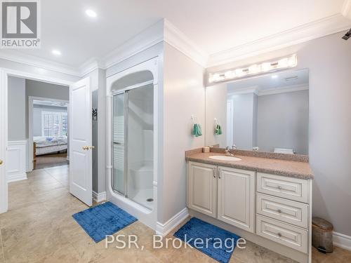 3965 Algoma Avenue, Innisfil, ON - Indoor Photo Showing Bathroom