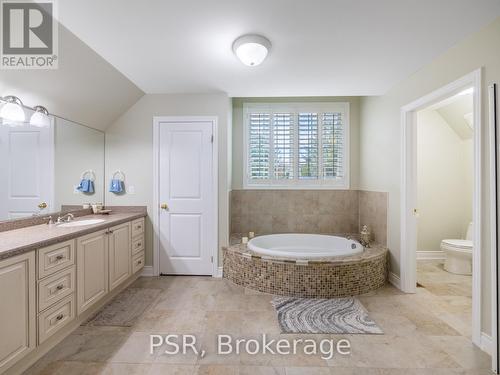 3965 Algoma Avenue, Innisfil, ON - Indoor Photo Showing Bathroom