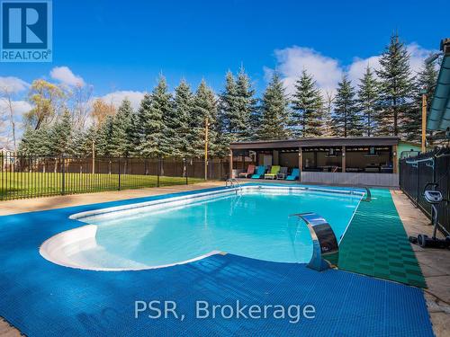 3965 Algoma Avenue, Innisfil, ON - Outdoor With In Ground Pool With Backyard