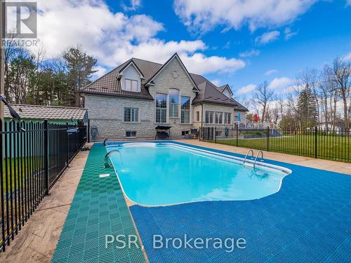 3965 Algoma Avenue, Innisfil, ON - Outdoor With In Ground Pool With Backyard