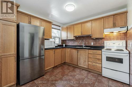 434 Ferguson Avenue N, Hamilton, ON - Indoor Photo Showing Kitchen