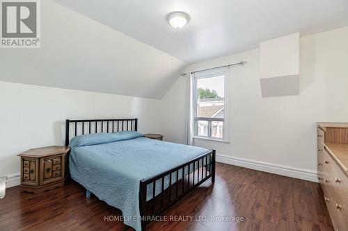 434 Ferguson Avenue N, Hamilton, ON - Indoor Photo Showing Bedroom