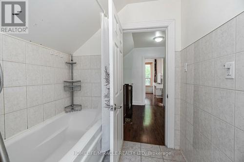 434 Ferguson Avenue N, Hamilton, ON - Indoor Photo Showing Bathroom