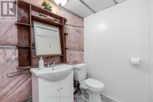 434 Ferguson Avenue N, Hamilton, ON - Indoor Photo Showing Bathroom