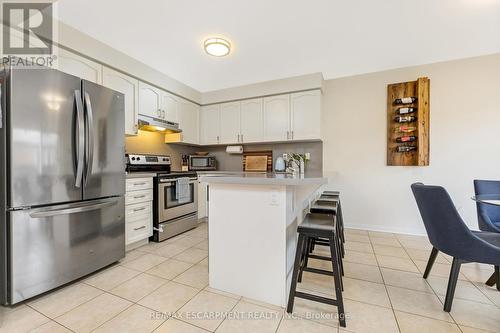 279 Leiterman Drive, Milton, ON - Indoor Photo Showing Kitchen