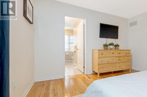 279 Leiterman Drive, Milton, ON - Indoor Photo Showing Bedroom