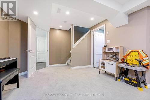 279 Leiterman Drive, Milton, ON - Indoor Photo Showing Other Room