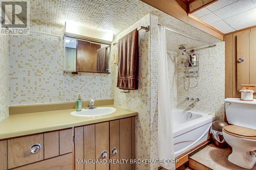 92 Ellwood Drive W, Caledon, ON - Indoor Photo Showing Bathroom