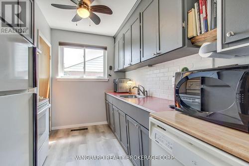 92 Ellwood Drive W, Caledon, ON - Indoor Photo Showing Kitchen