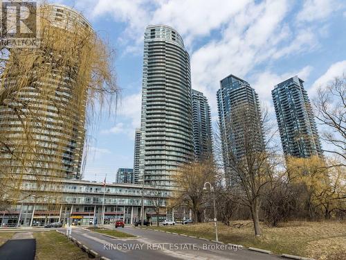 2001 - 2230 Lake Shore Boulevard W, Toronto, ON - Outdoor With Facade