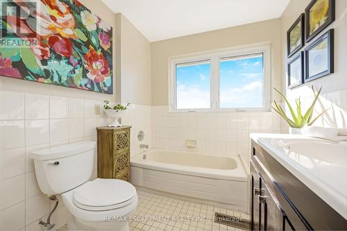 13416 Fourth Line, Milton, ON - Indoor Photo Showing Bathroom