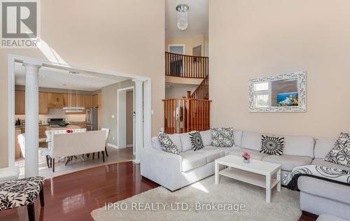 70 Southlake Boulevard, Brampton, ON - Indoor Photo Showing Living Room