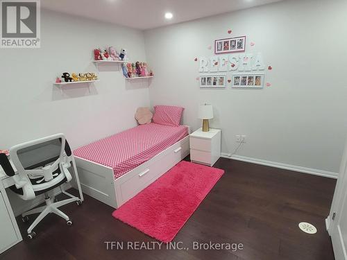 476 Mckim Gate, Milton, ON - Indoor Photo Showing Other Room