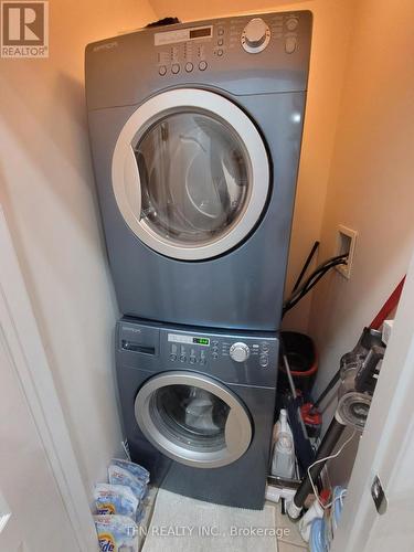 476 Mckim Gate, Milton, ON - Indoor Photo Showing Laundry Room