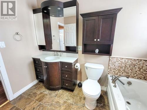 450 De Maricourt Avenue, Iroquois Falls, ON - Indoor Photo Showing Bathroom