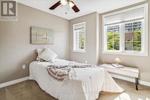 4 - 7 Lakelawn Road, Grimsby, ON - Indoor Photo Showing Bedroom