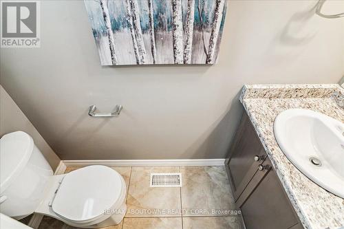 4 - 7 Lakelawn Road, Grimsby, ON - Indoor Photo Showing Bathroom