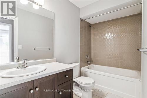 4 - 7 Lakelawn Road, Grimsby, ON - Indoor Photo Showing Bathroom