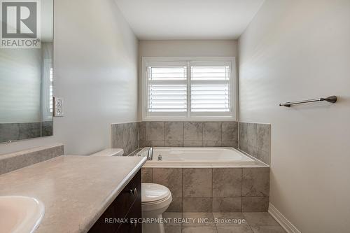 4162 Cherry Heights Boulevard, Lincoln, ON - Indoor Photo Showing Bathroom