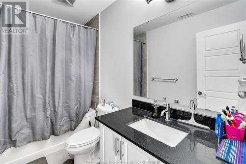 1368 Deer Run Trail, Lakeshore, ON - Indoor Photo Showing Bathroom