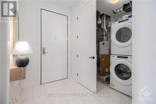 301 - 100 Cortile, Ottawa, ON - Indoor Photo Showing Laundry Room