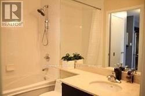 4406 - 210 Victoria Street, Toronto, ON - Indoor Photo Showing Bathroom