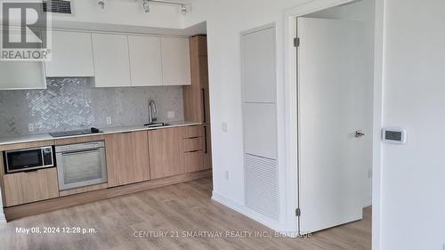 2317 - 82 Dalhousie Street, Toronto, ON - Indoor Photo Showing Kitchen